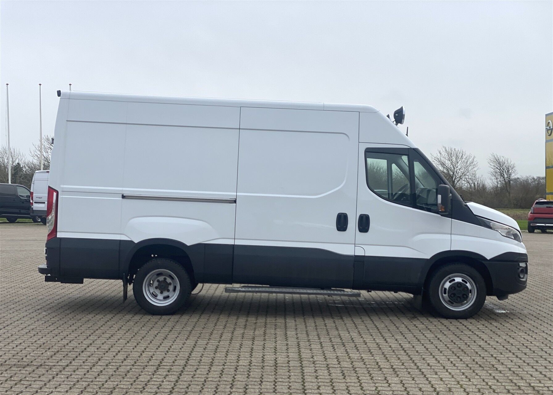 Iveco Daily 3,0 35C18 12m3 D 180HK Van 8g Aut.