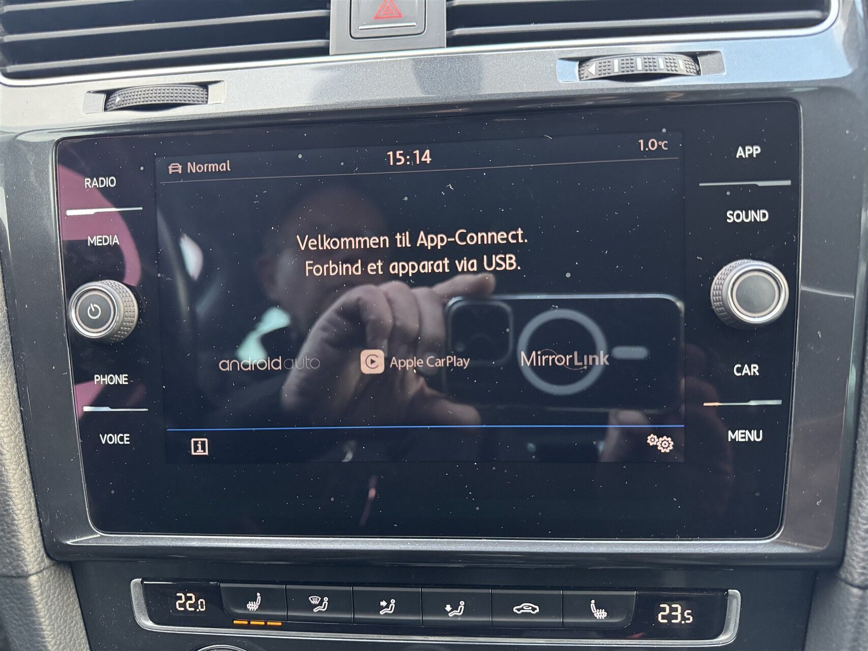 Blå VW Golf fra 2017