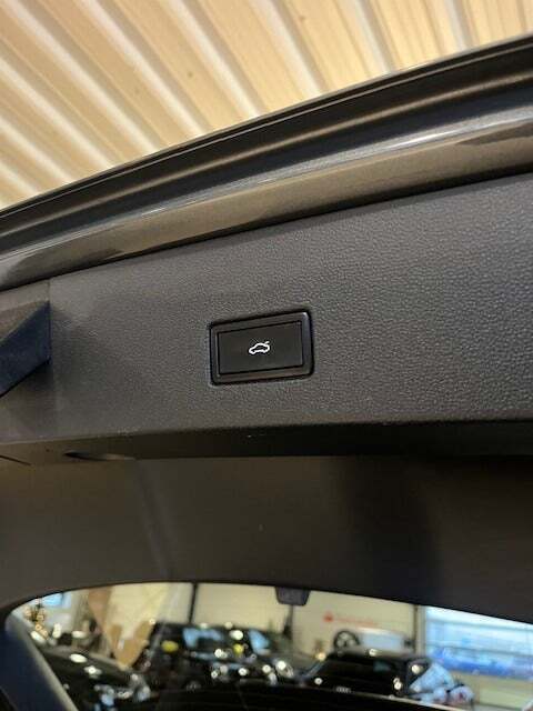 Grå VW T-Roc fra 2018