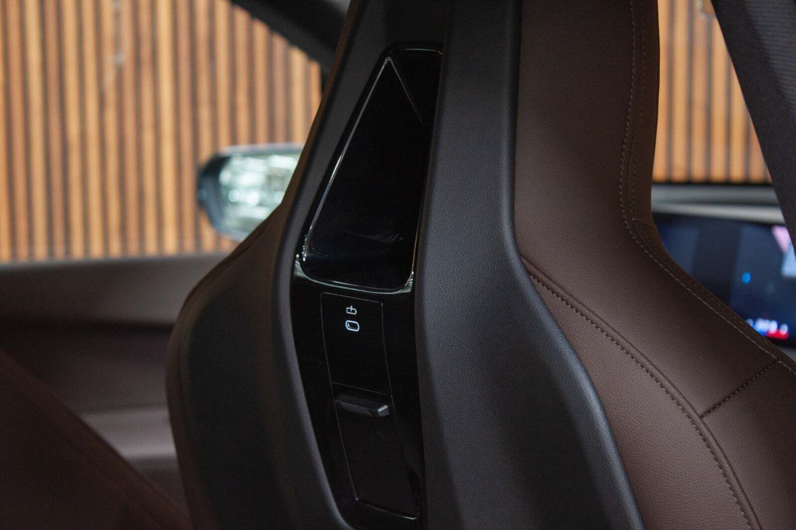 Sort BMW iX fra 2023