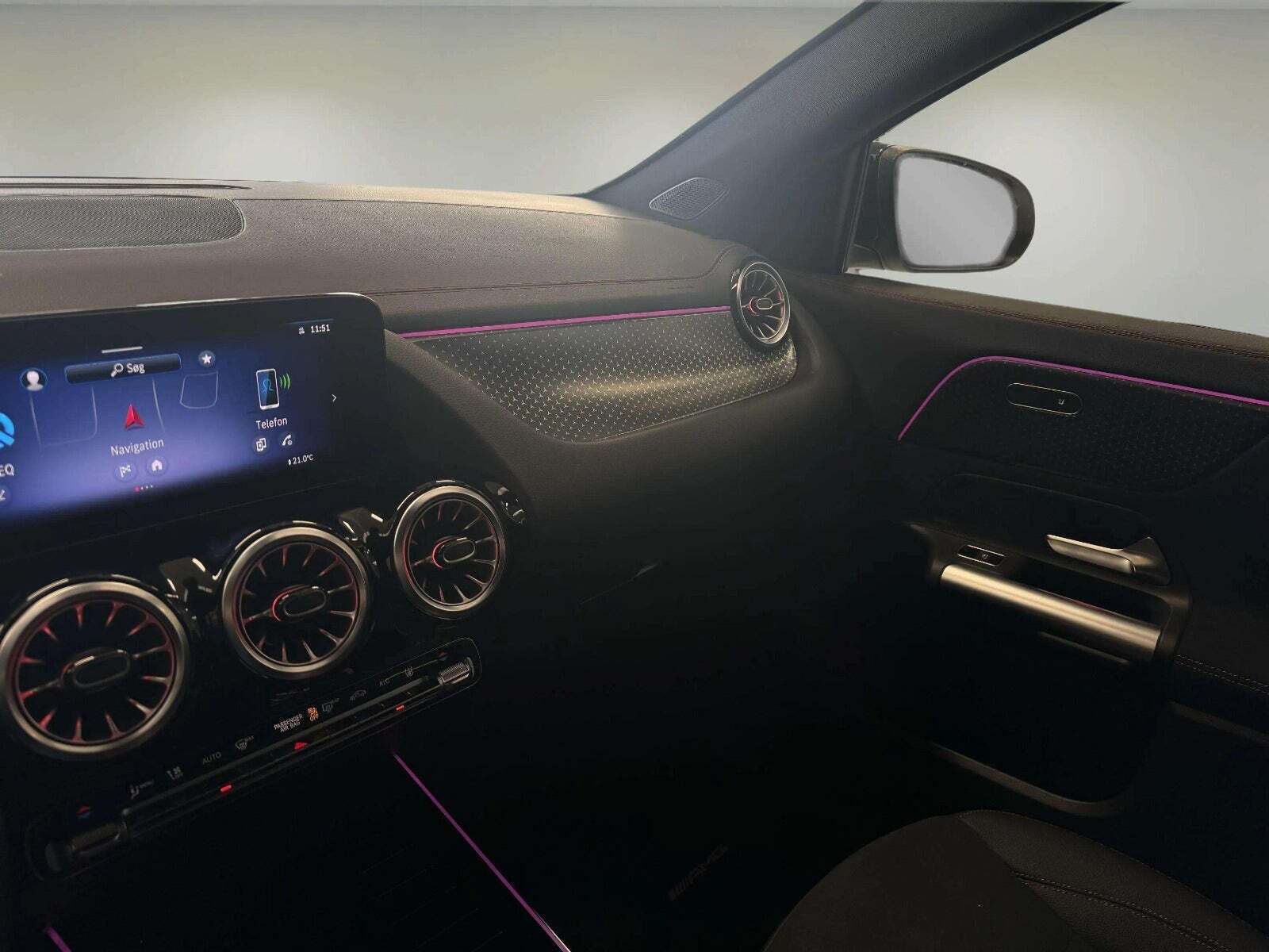 Hvid Mercedes EQA250+ fra 2024