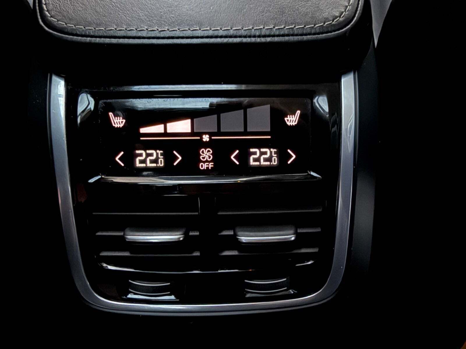 Sort Volvo V90 CC fra 2017