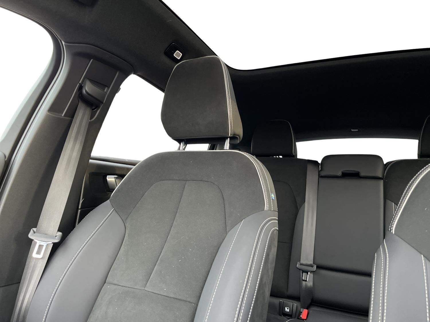 Blå Volvo C40 fra 2023