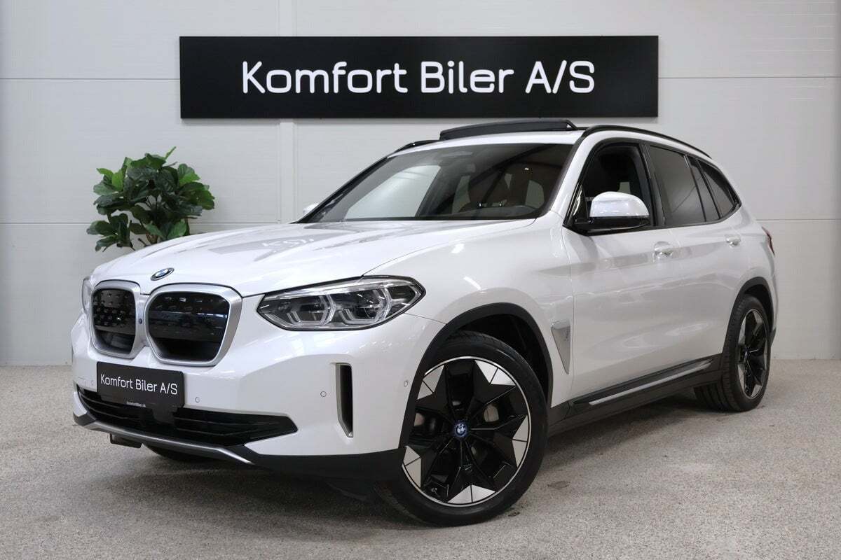 BMW iX3 Charged Plus