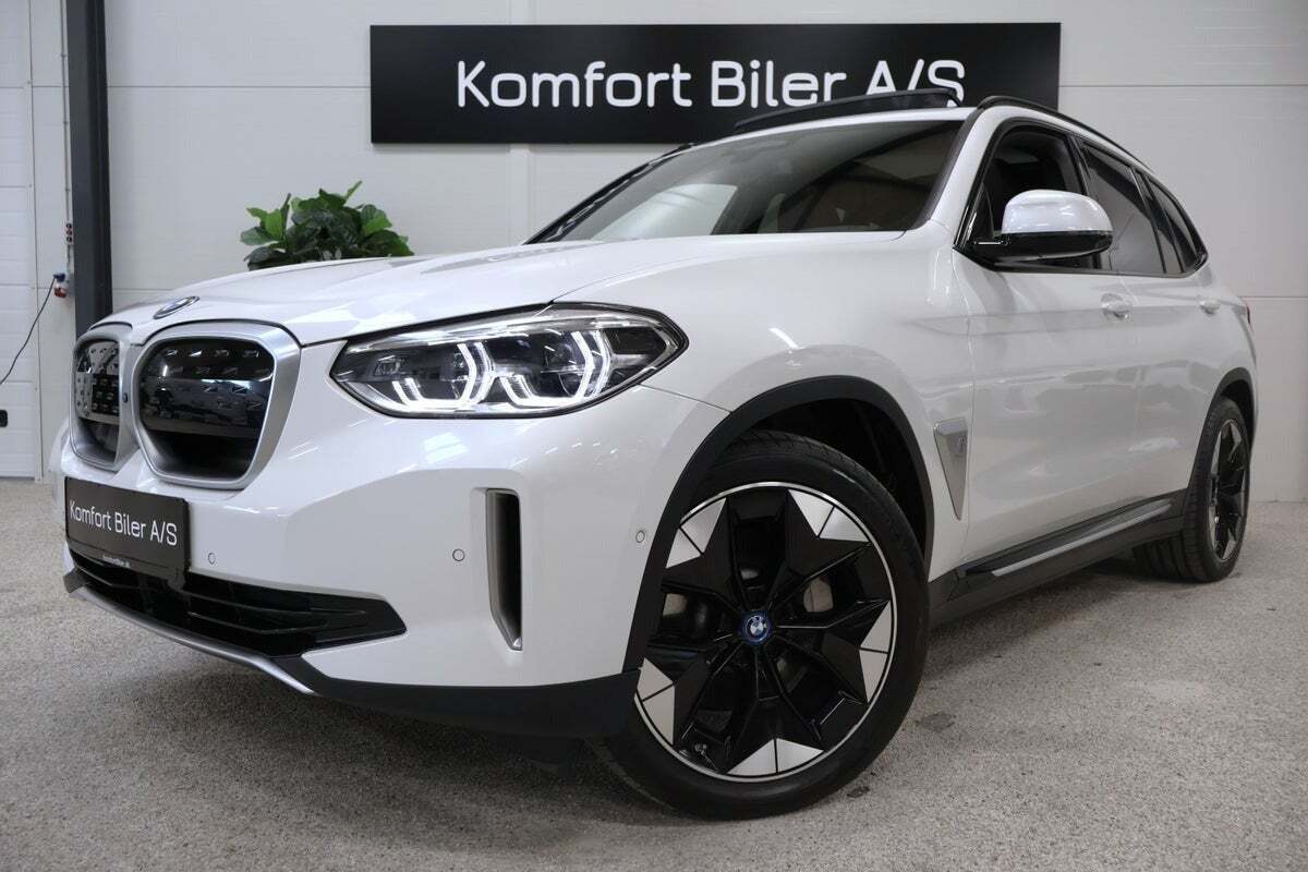 BMW iX3 Charged Plus