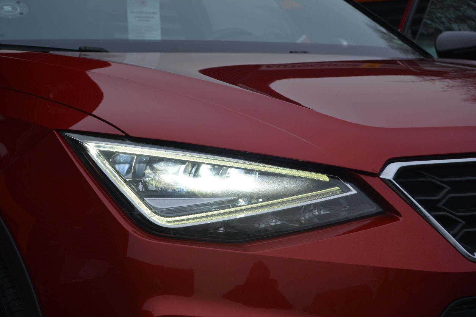 Grå Seat Arona fra 2019