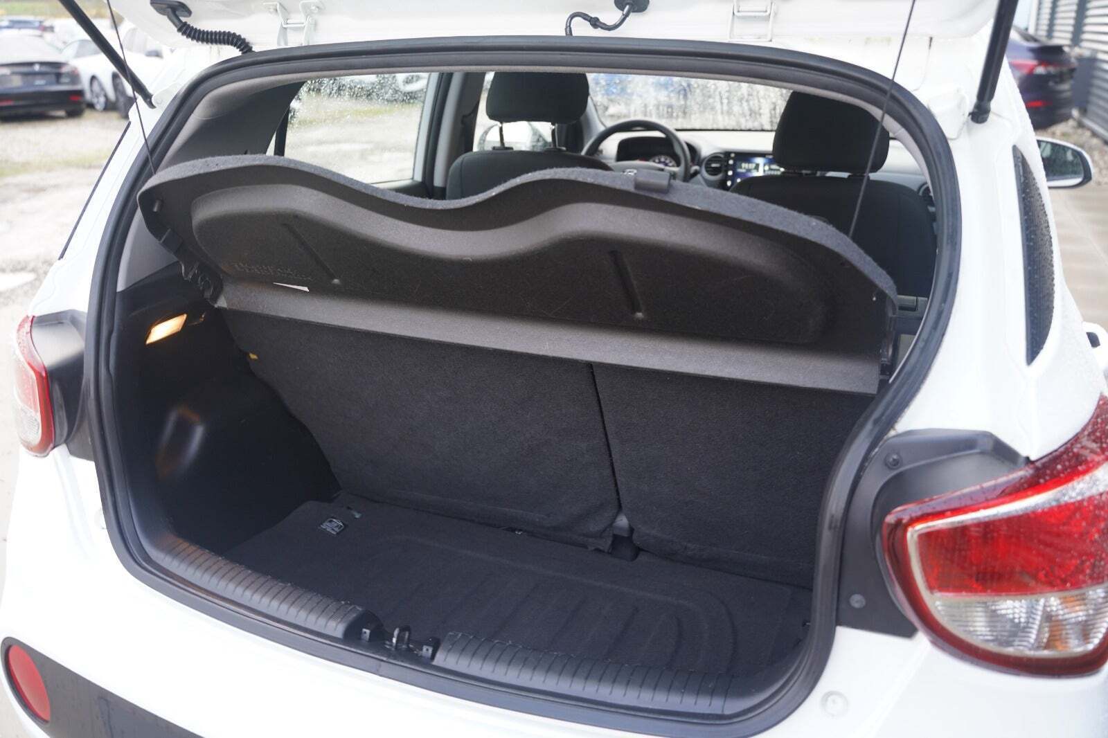 Hvid Hyundai i10 fra 2017