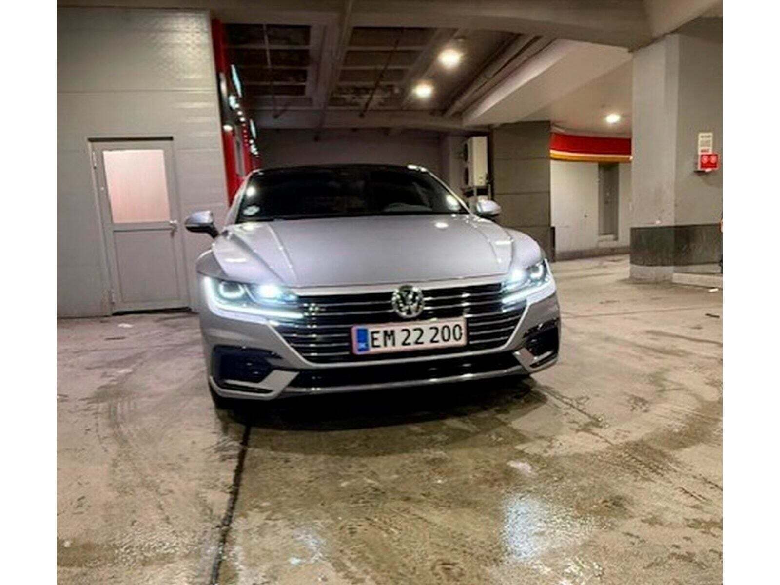 Sølv VW Arteon fra 2020