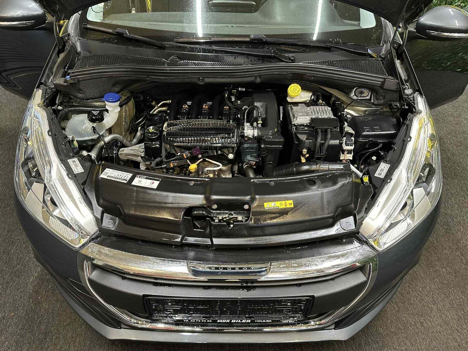 undefined Peugeot 208 fra 2017