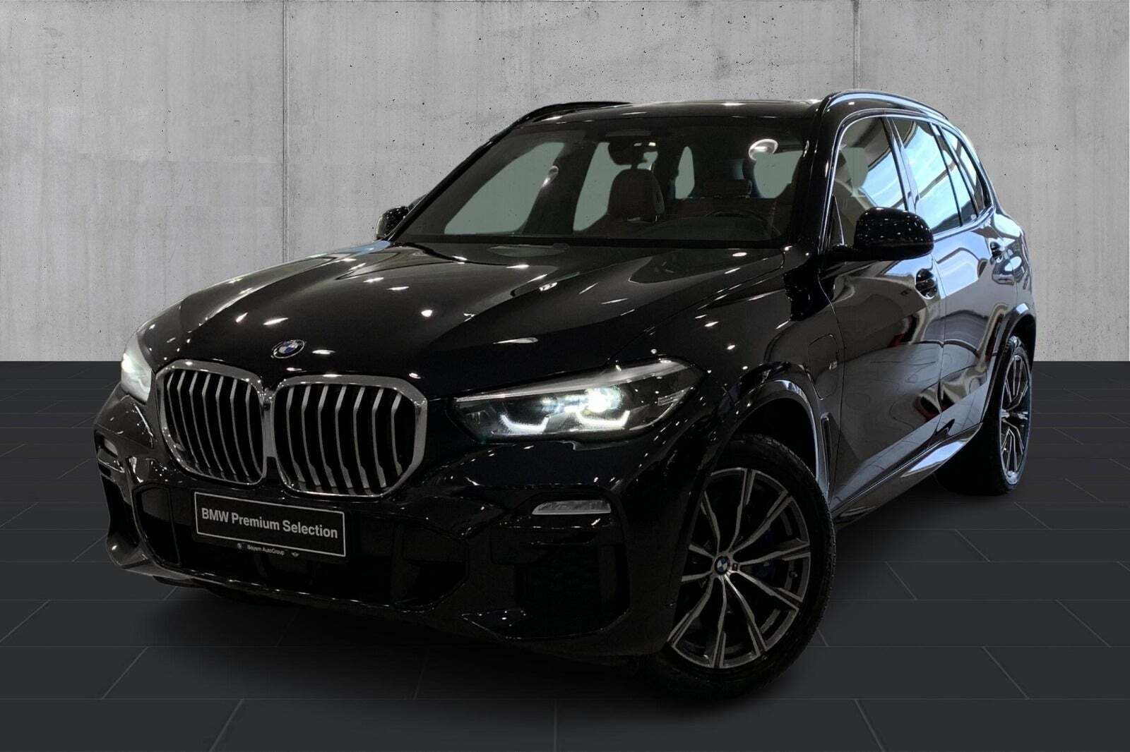 Brun BMW X5 fra 2021