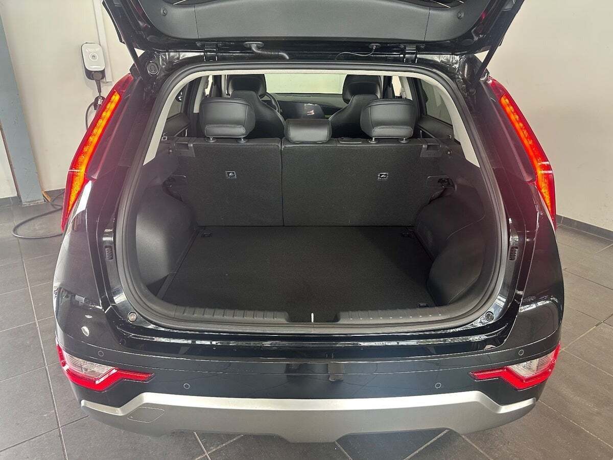 Sort Kia Niro fra 2023