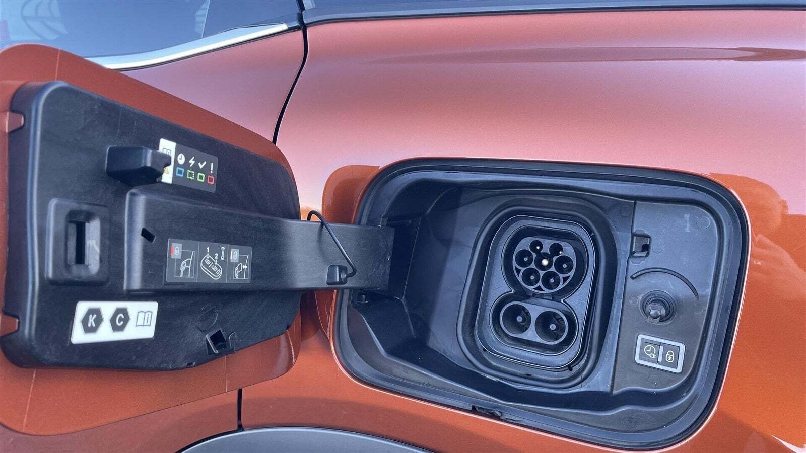 Orange Citroën ë-C4 fra 2023