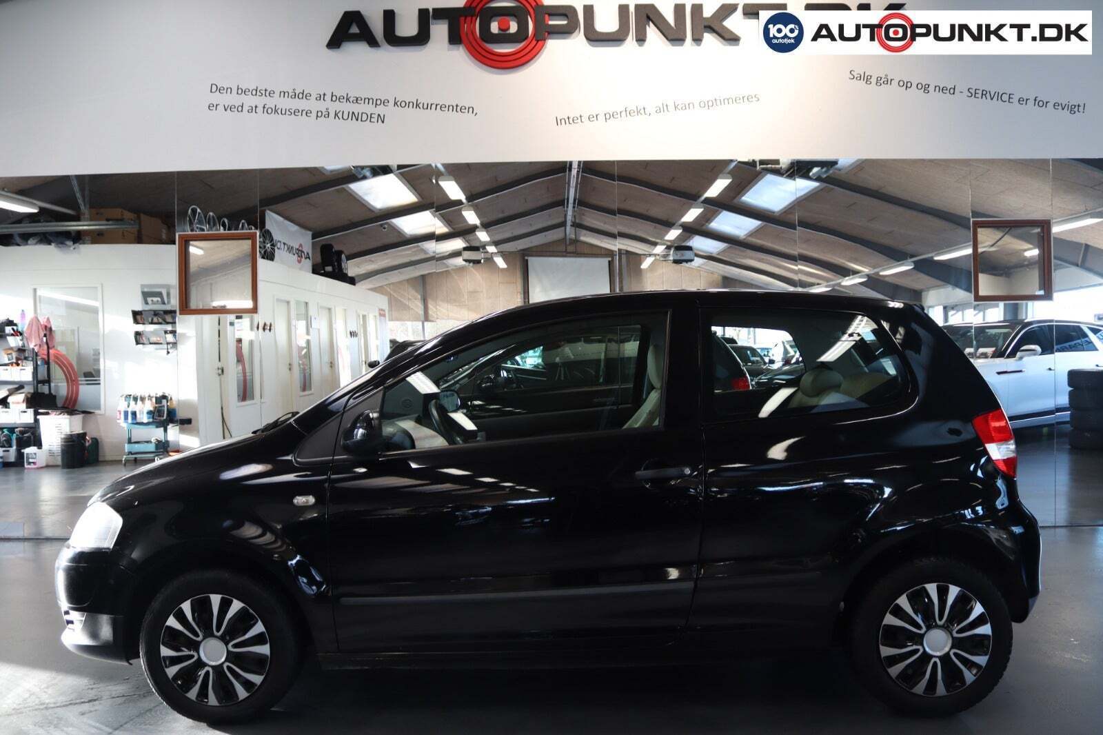 Sort VW Fox fra 2006