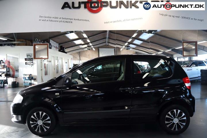 Sort VW Fox fra 2006