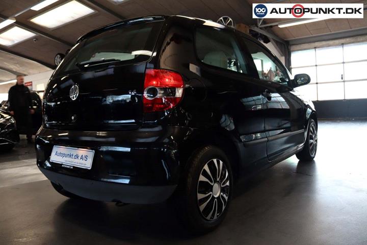 Sort VW Fox fra 2006