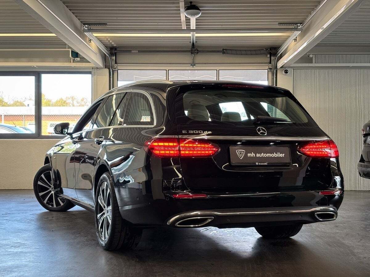 Mercedes E300 de 2,0 Avantgarde stc. aut.