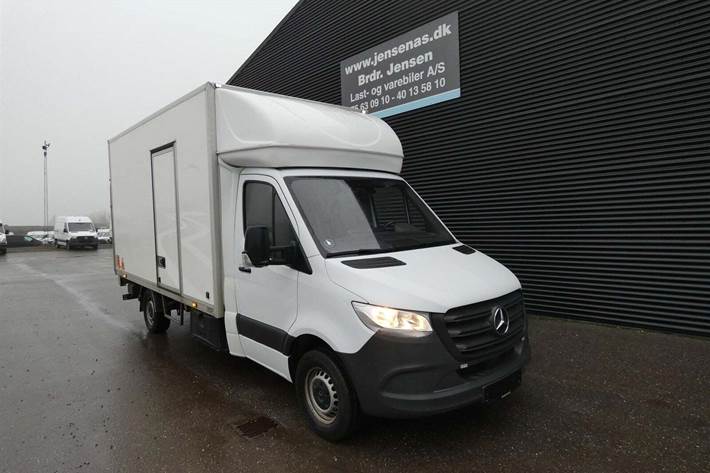 Hvid Mercedes Sprinter 317 fra 2022