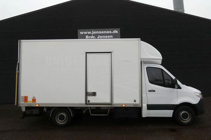 Hvid Mercedes Sprinter 317 fra 2022