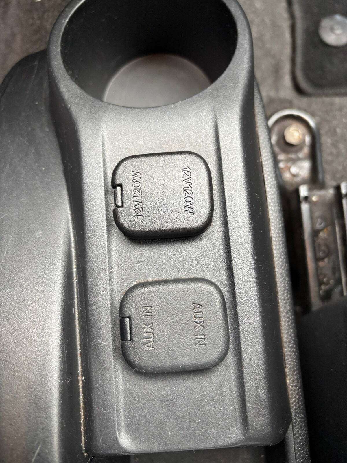 Sølv Mazda 2 fra 2012