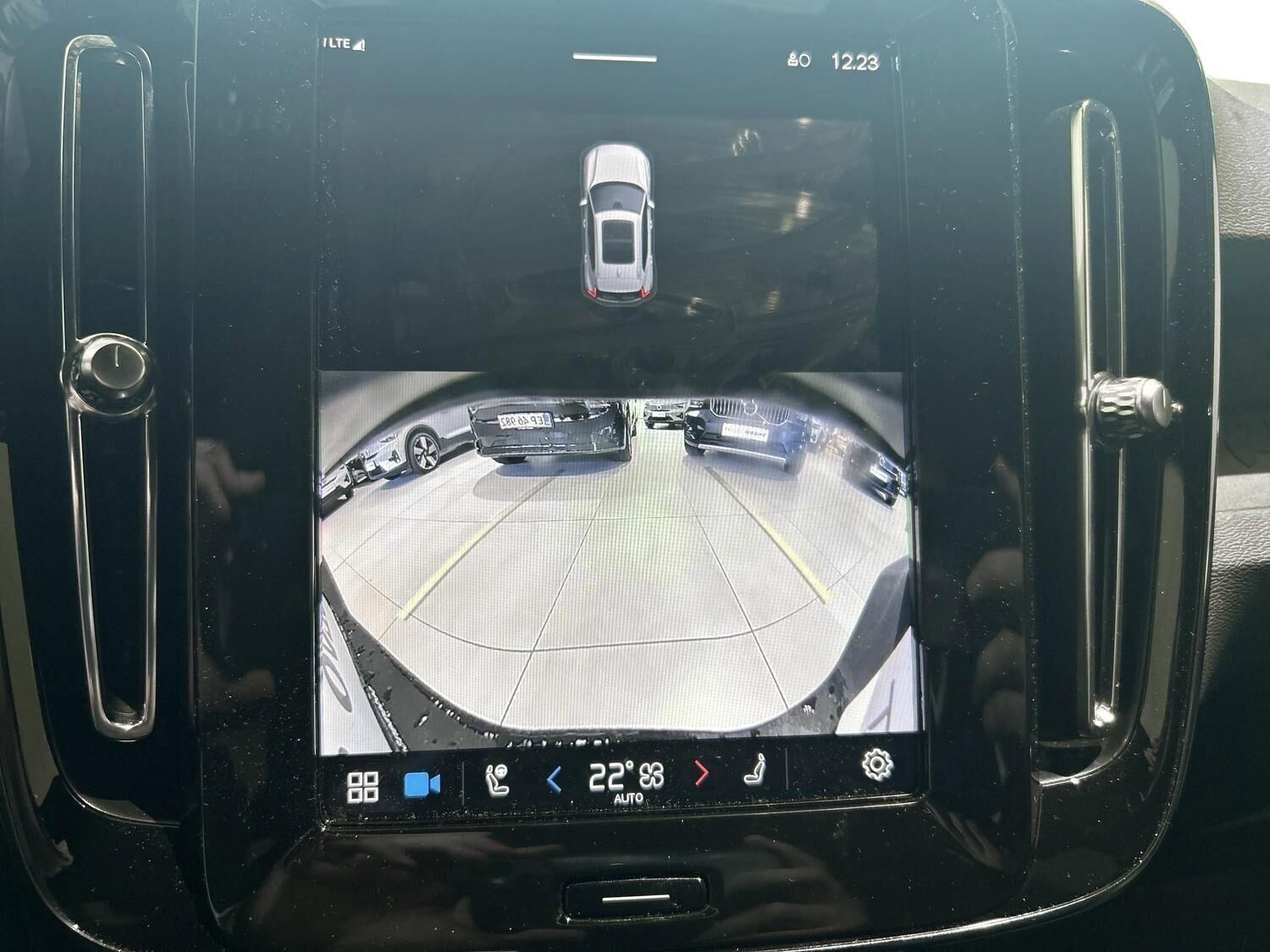 Sort Volvo XC40 fra 2023