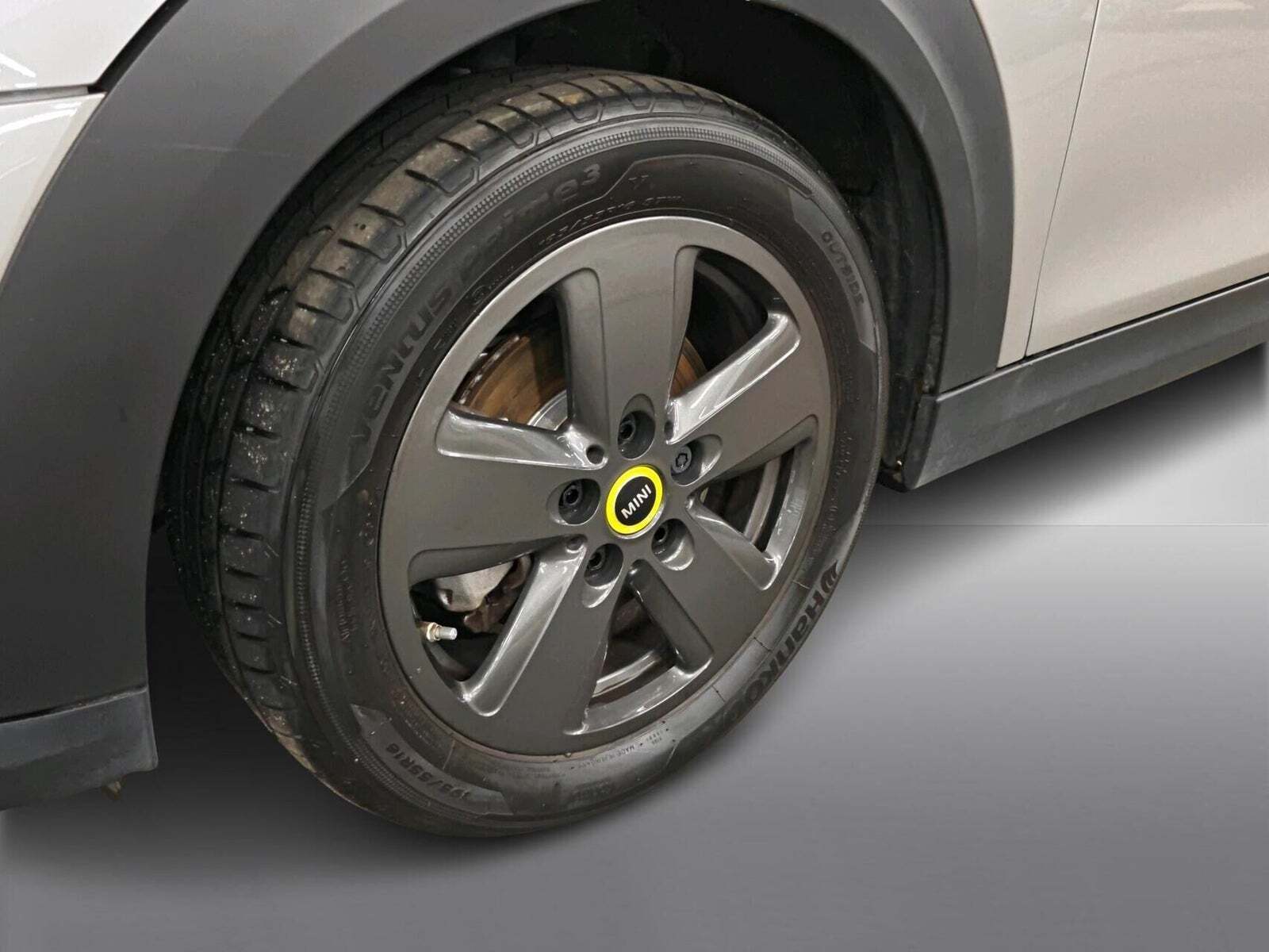 Grå Mini Cooper SE fra 2023