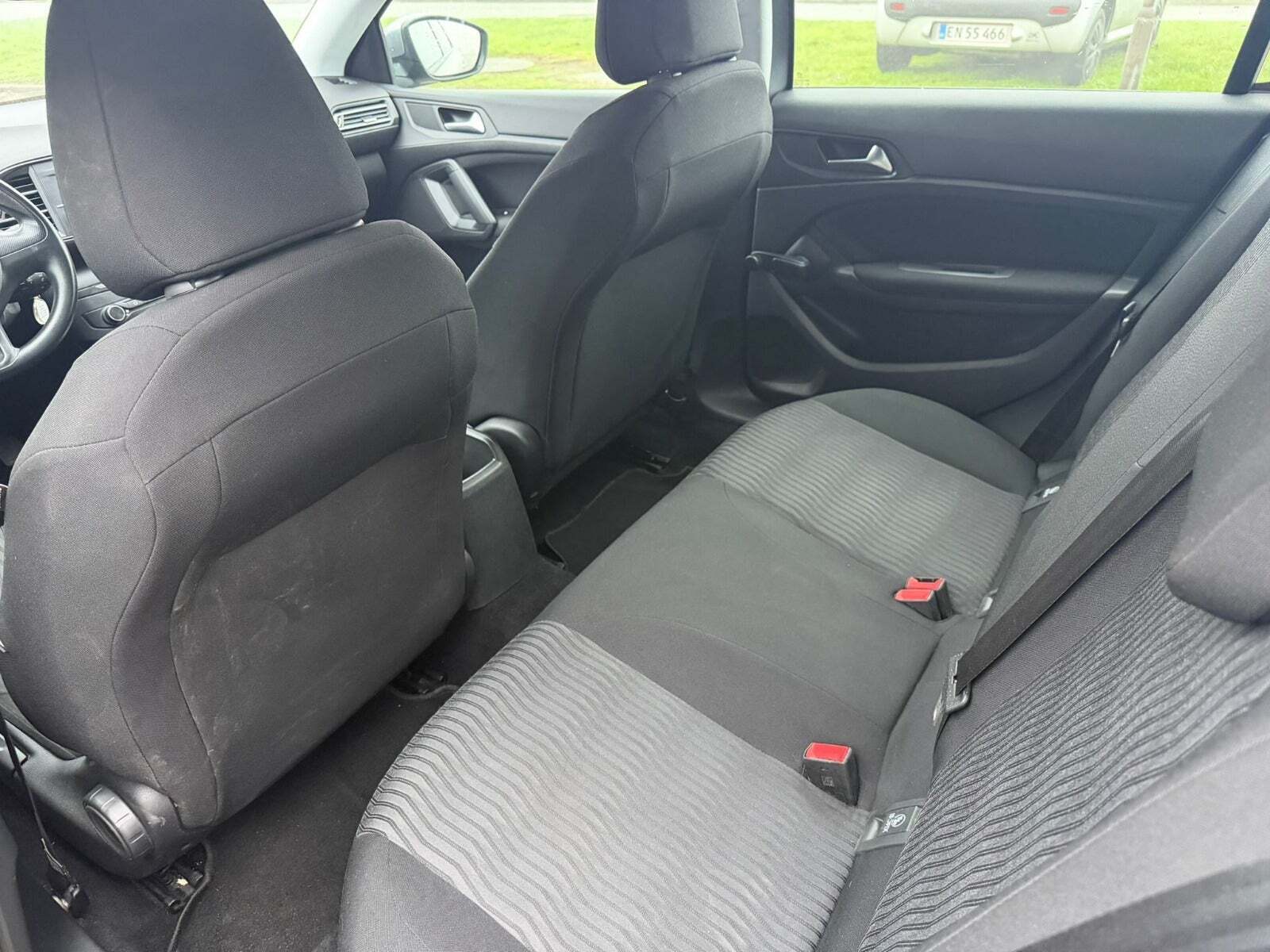 Sølv Peugeot 308 fra 2014