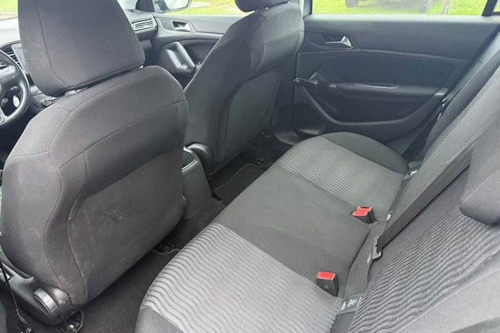 Sølv Peugeot 308 fra 2014