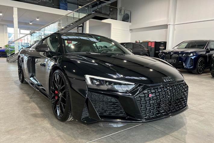 Sort Audi R8 fra 2020 set udefra