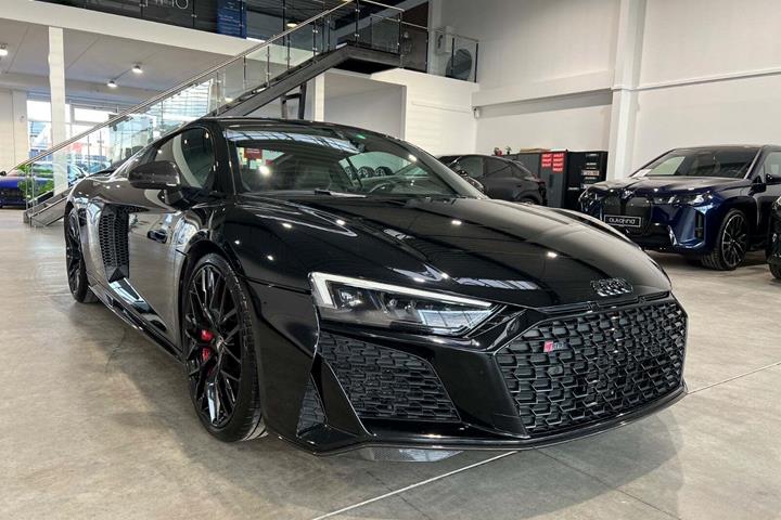 Sort Audi R8 fra 2020 set udefra