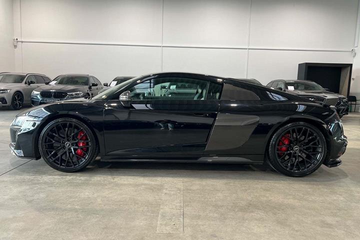 Sort Audi R8 fra 2020