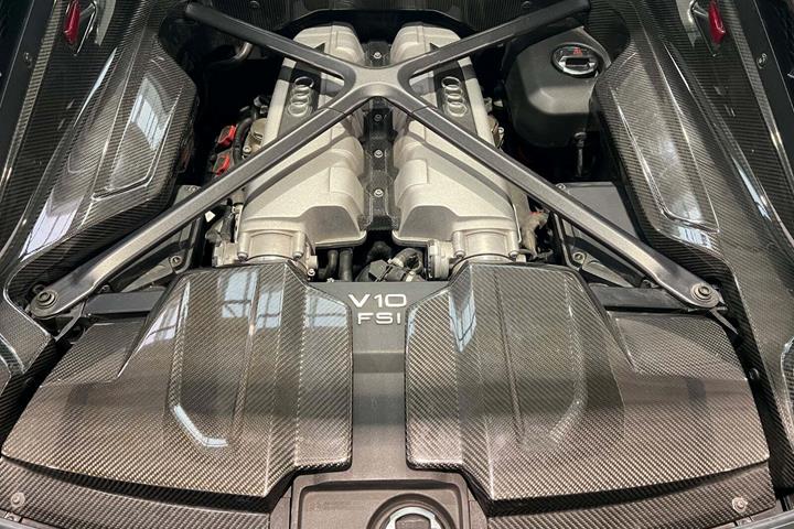 Sort Audi R8 fra 2020
