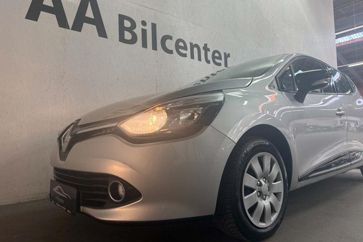 Sølv Renault Clio IV fra 2014