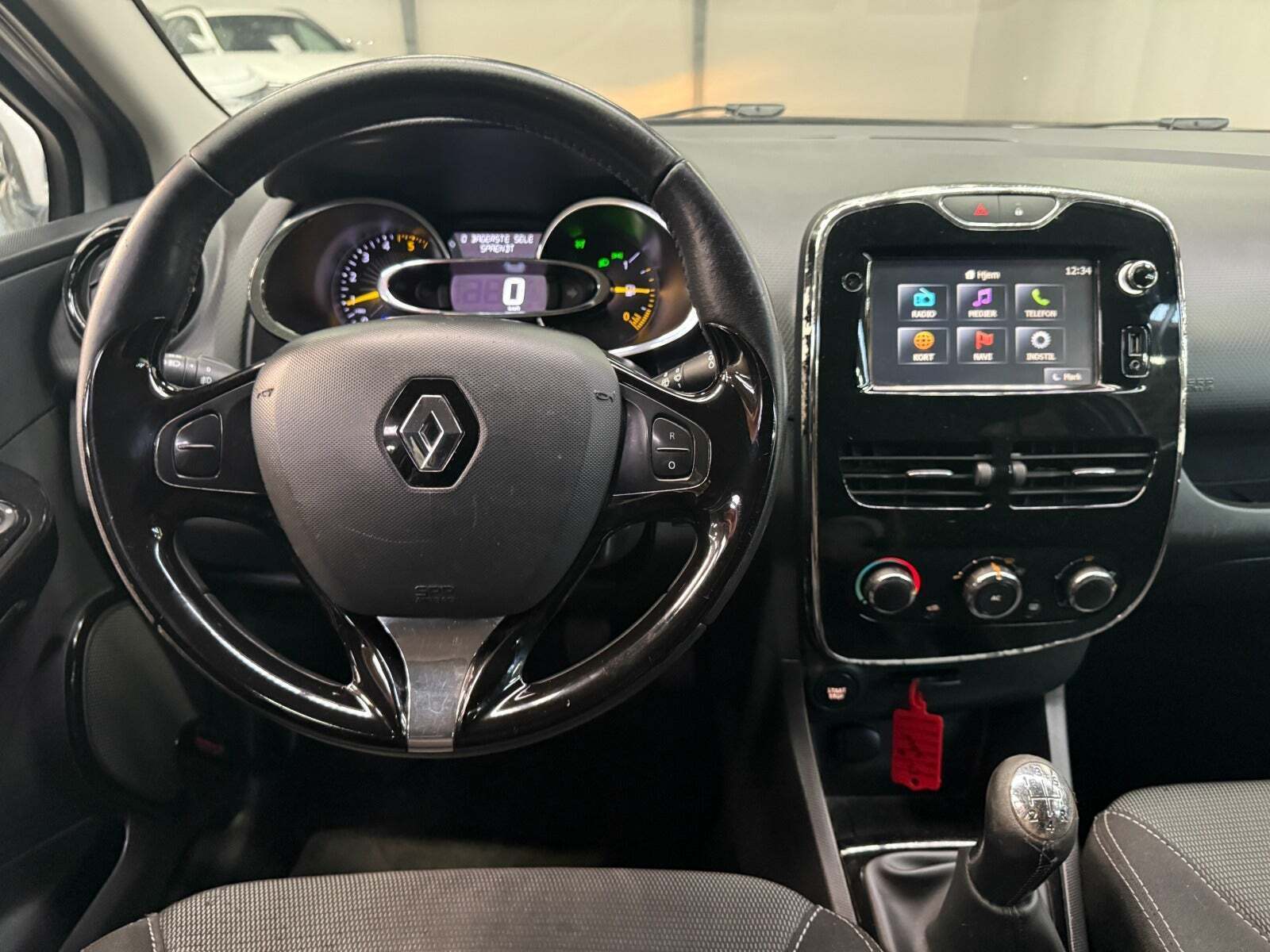 Sølv Renault Clio IV fra 2014