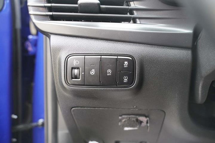Blå Hyundai Bayon fra 2022