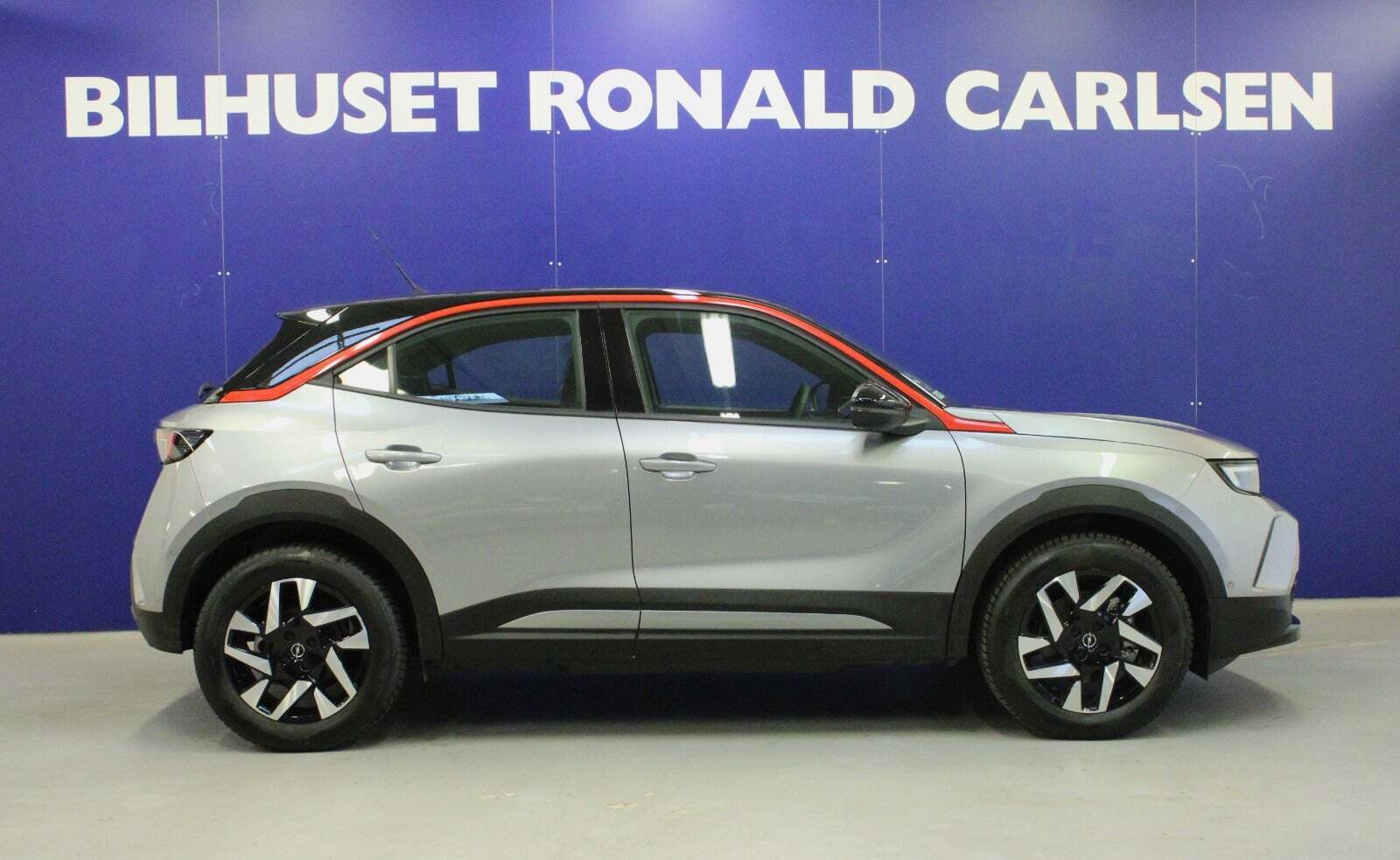 Sølv Opel Mokka-e fra 2023