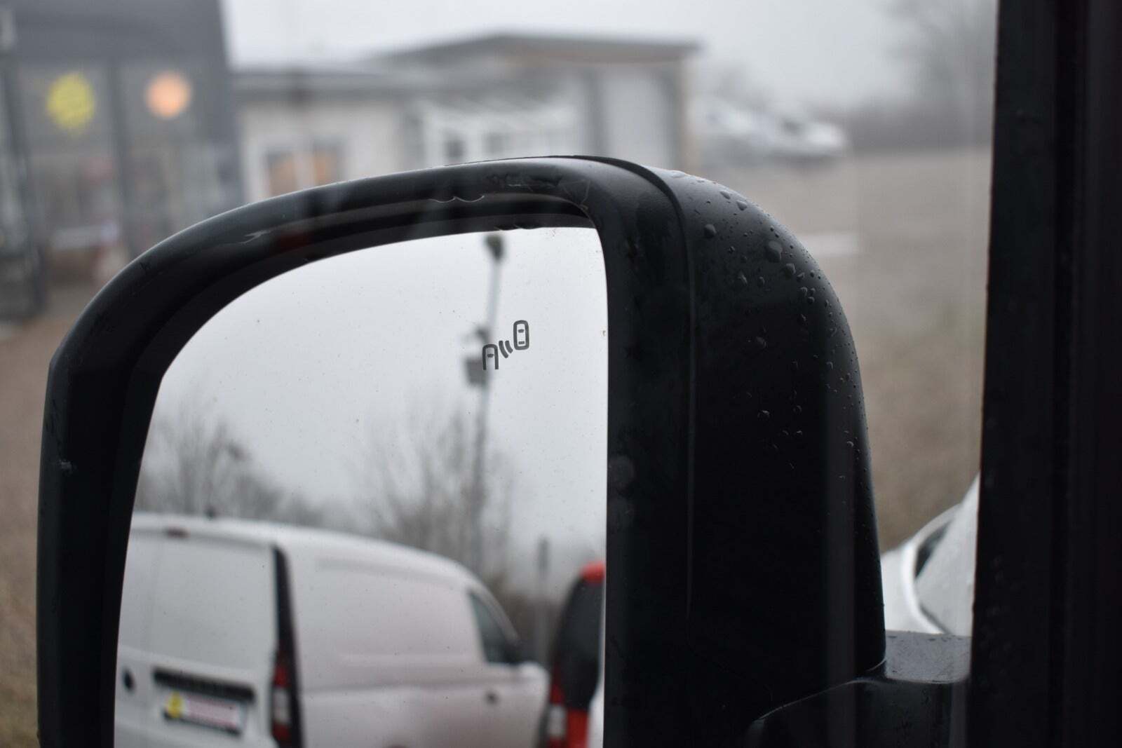 Hvid VW Crafter 35 fra 2019