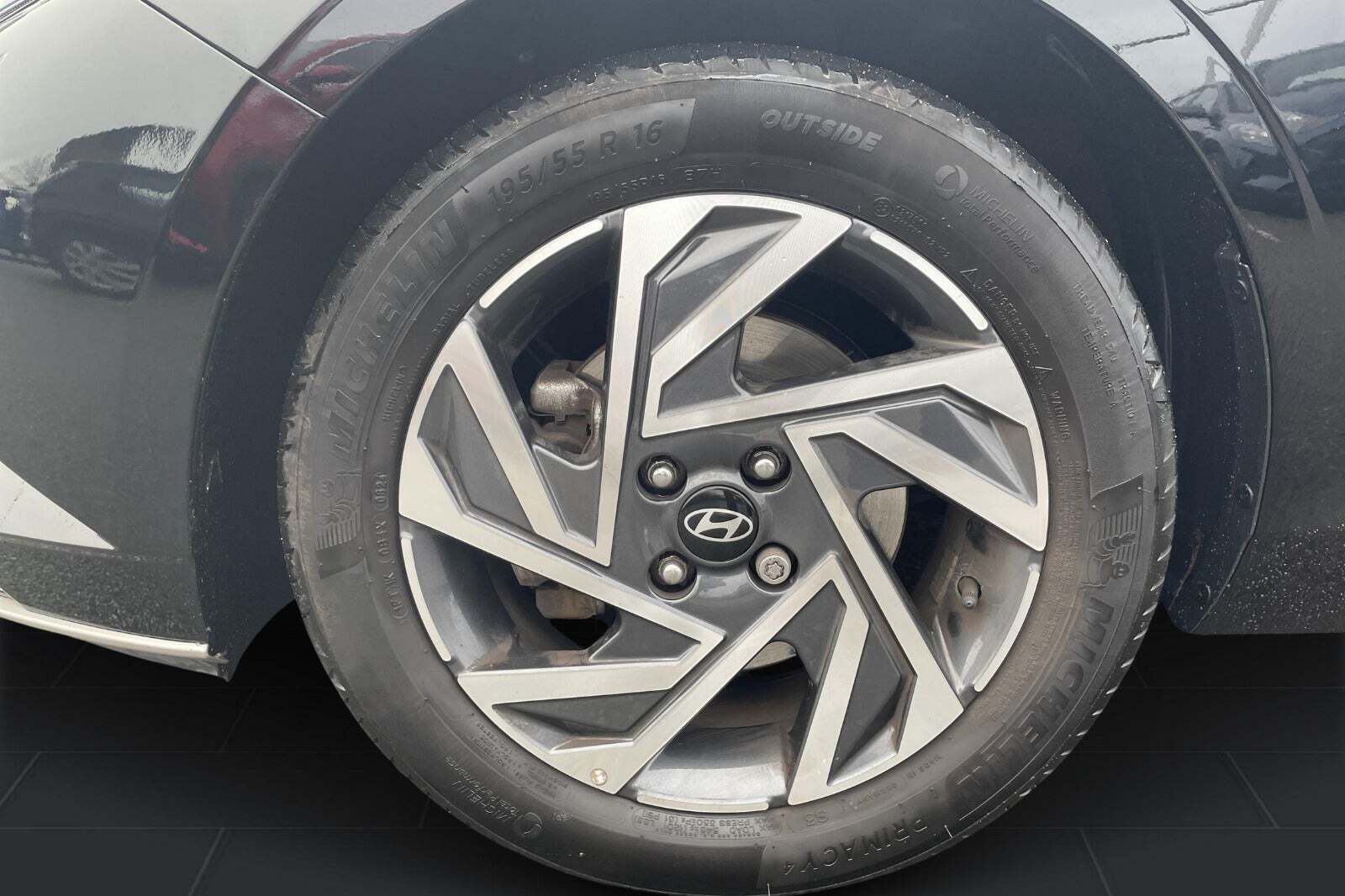 Sort Hyundai i20 fra 2024