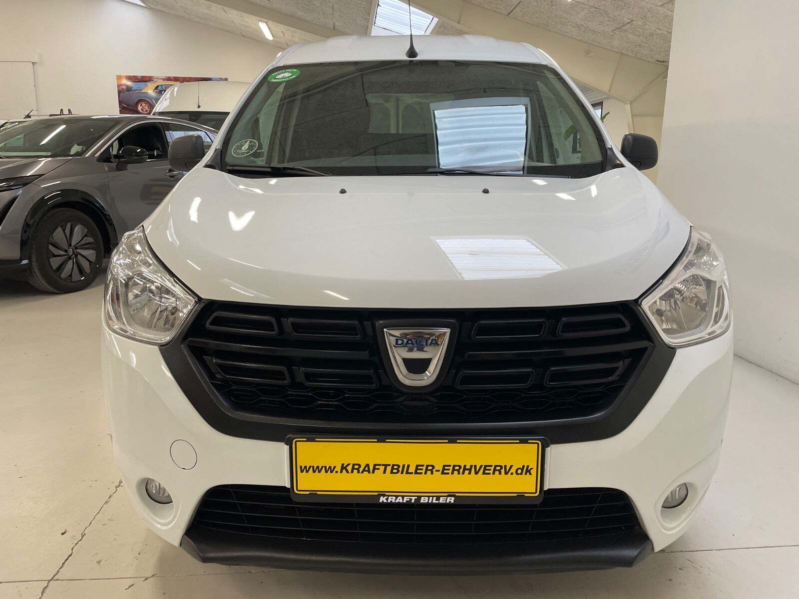 Hvid Dacia Dokker fra 2019