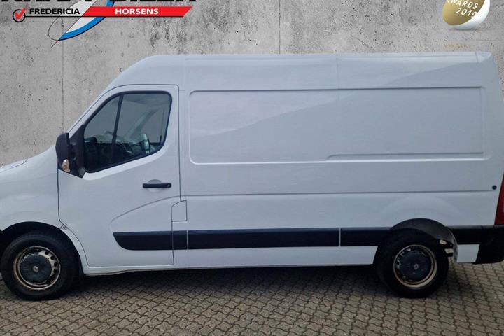 Hvid Renault Master IV T33 fra 2019