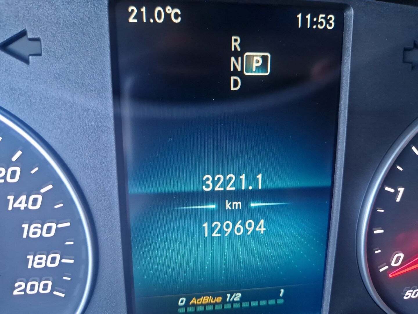 Hvid Mercedes Sprinter 214 fra 2021