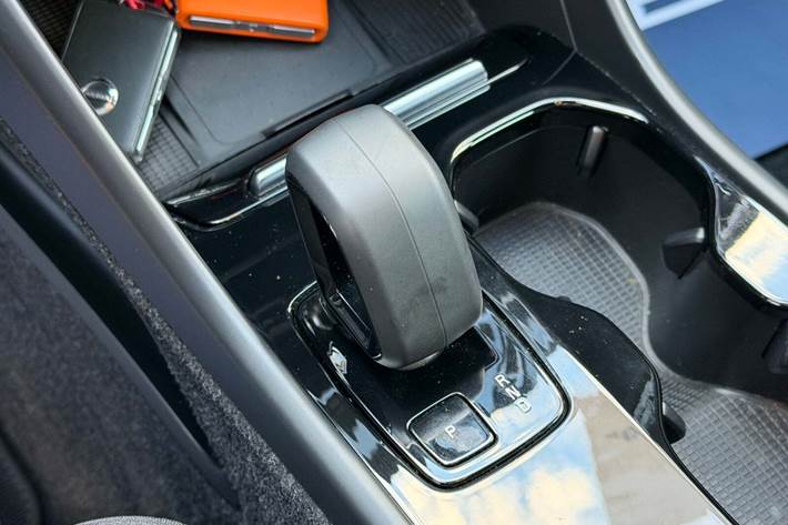 Hvid Volvo XC40 fra 2023