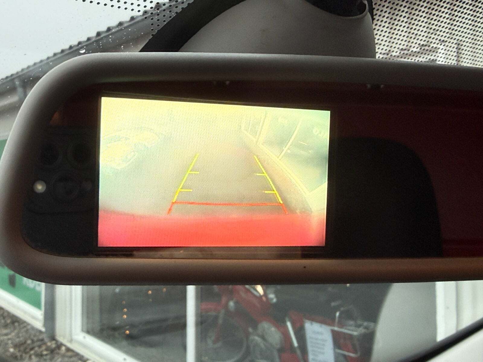 Rød Renault Trafic T29 fra 2016