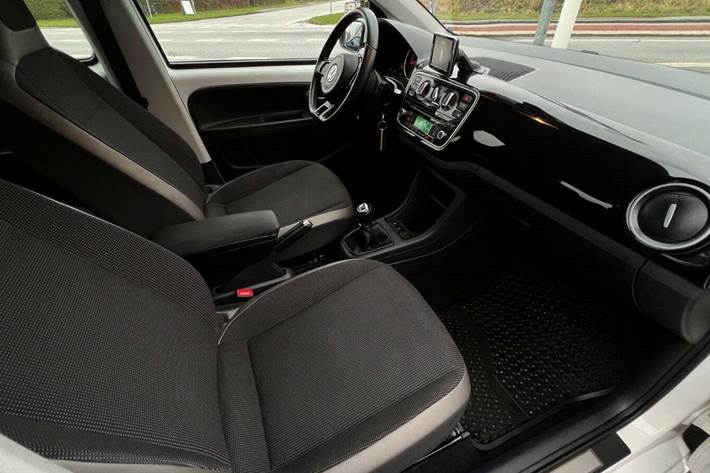 Hvid VW UP! fra 2016