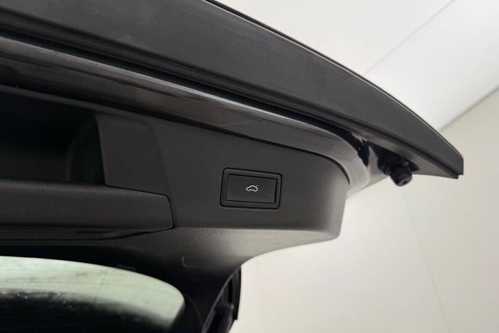 Grå VW ID.4 fra 2022