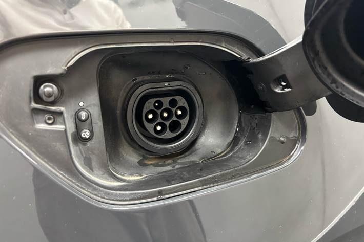 Grå VW Golf fra 2021