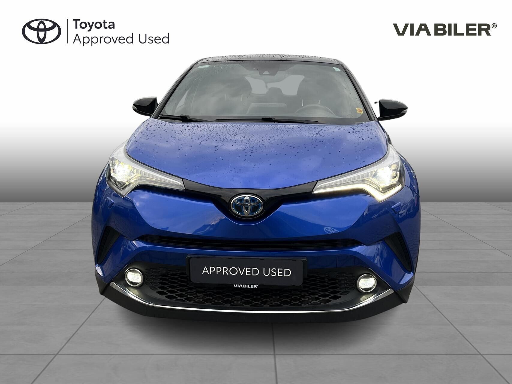 Toyota C-HR 1,8 Hybrid Premium Selected Bi-tone Multidrive S 122HK 5d Aut.