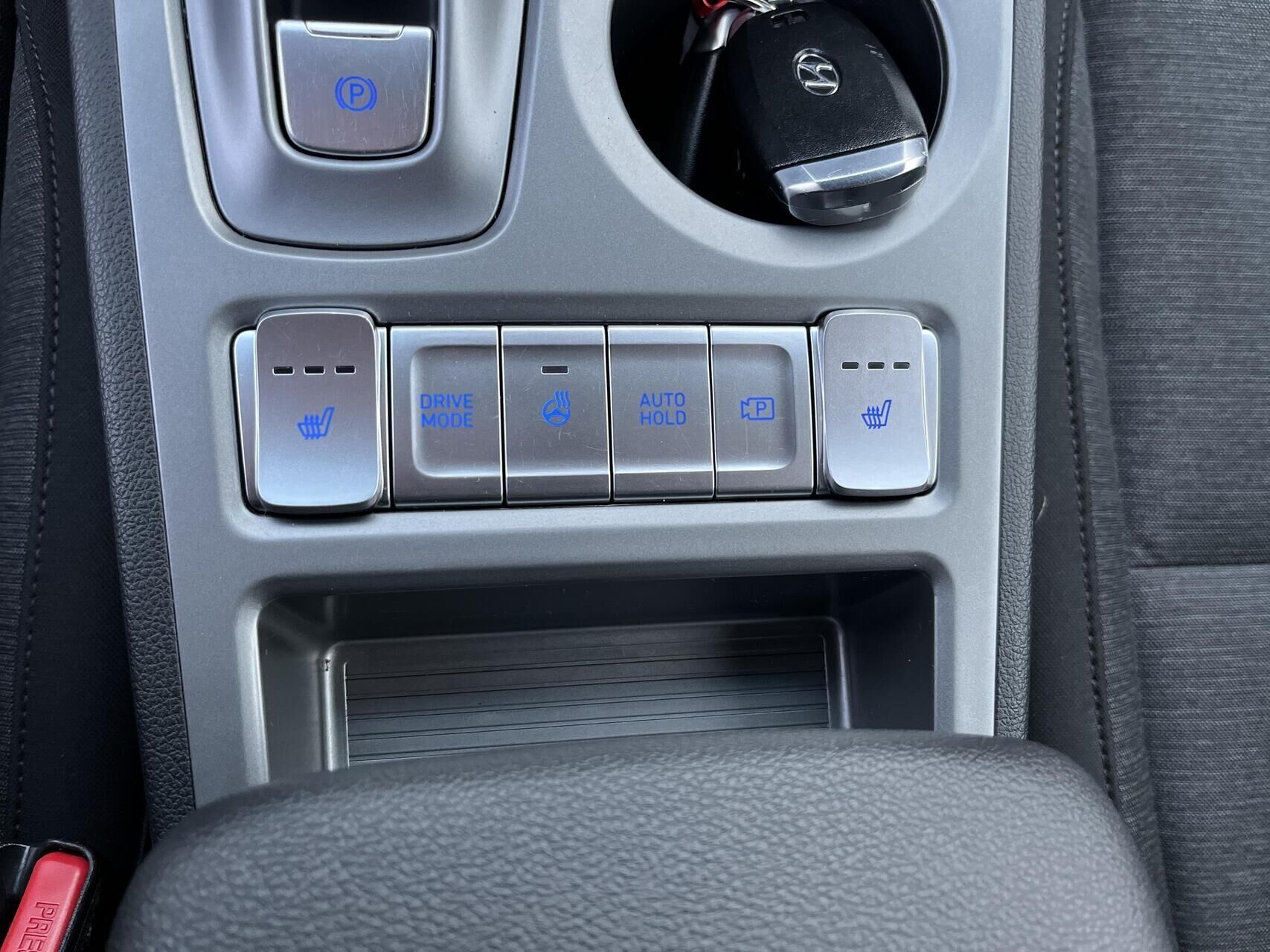 Blå Hyundai Kona fra 2021