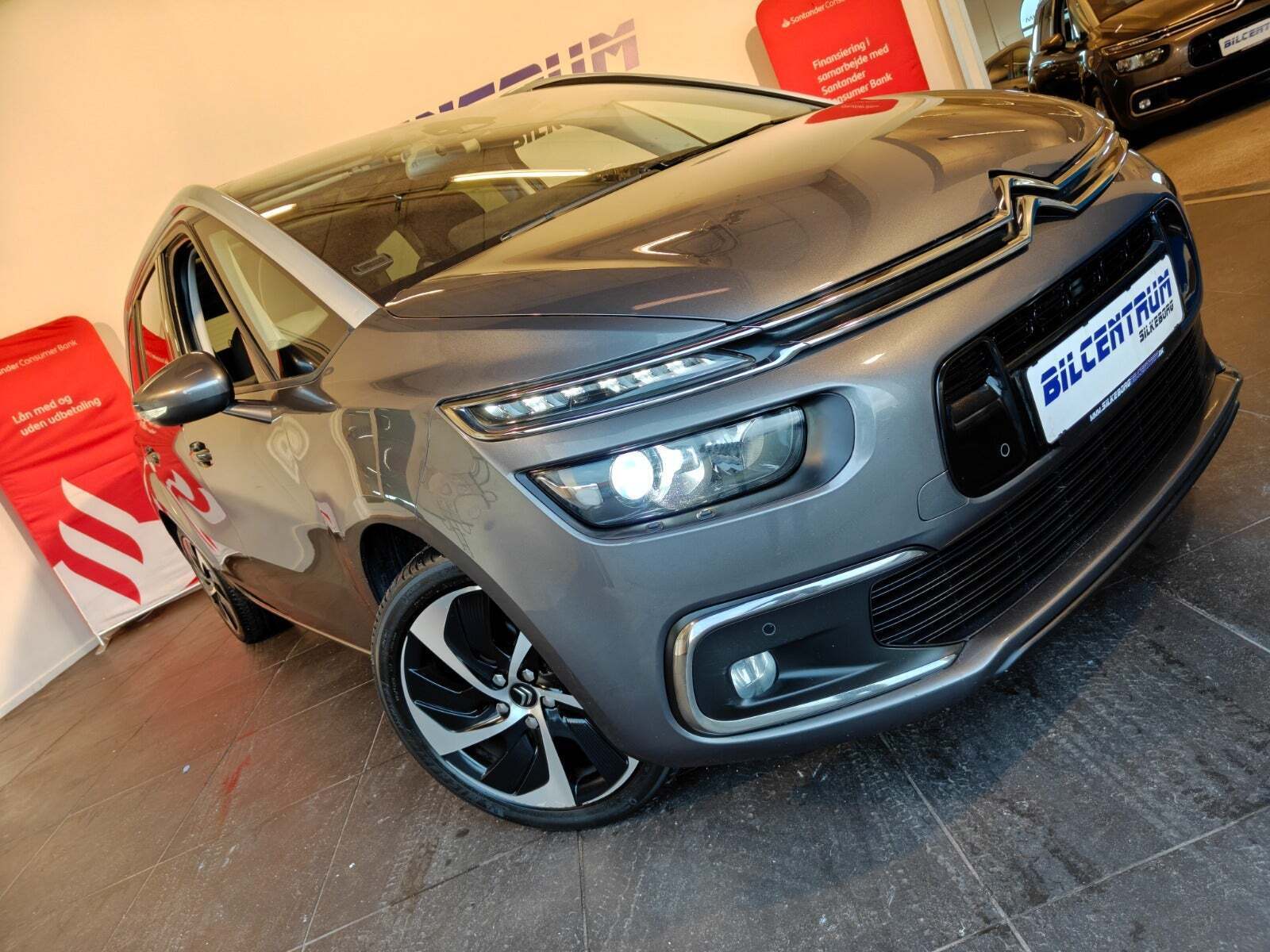 Grå Citroën Grand C4 SpaceTourer fra 2019