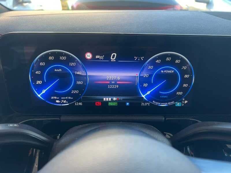 Grå Mercedes EQA250+ fra 2024