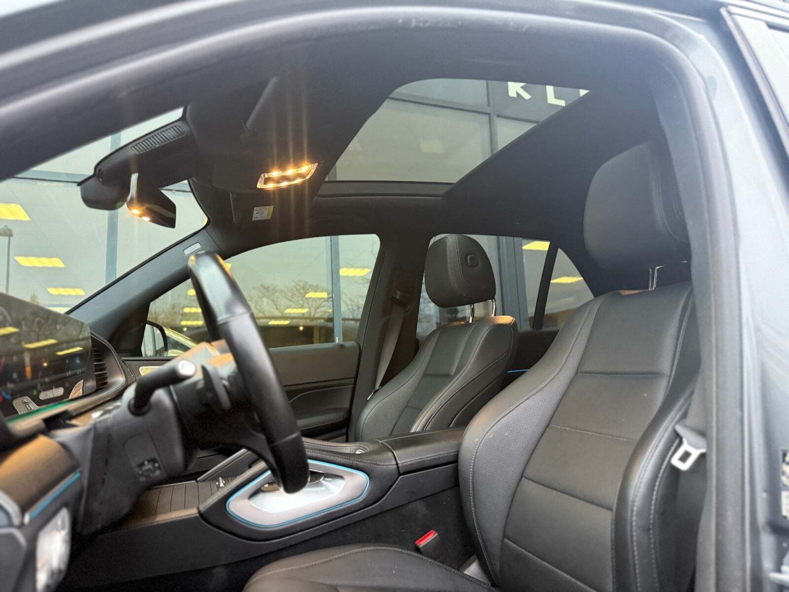 Grå Mercedes GLE350 de fra 2021